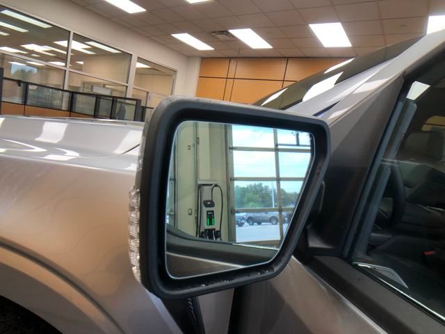 2025 Ford F-150 Lariat photo 22