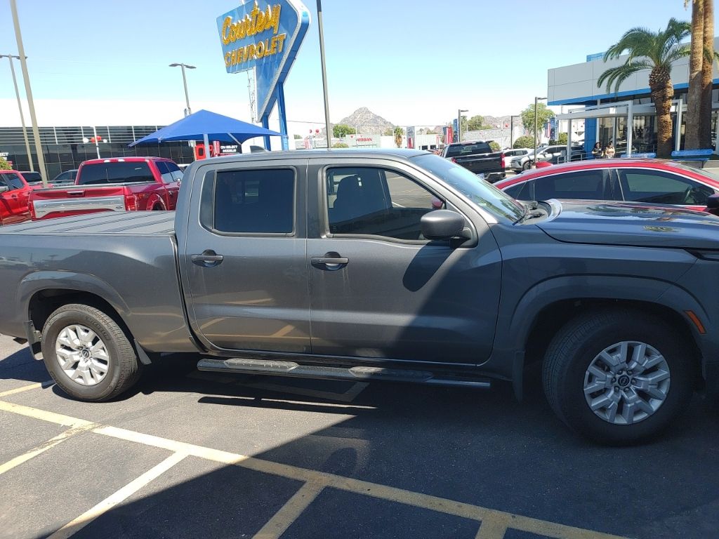 2024 Nissan Frontier SV photo 3