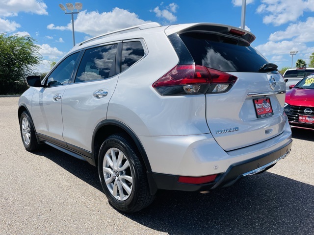 2019 Nissan Rogue SV photo 5