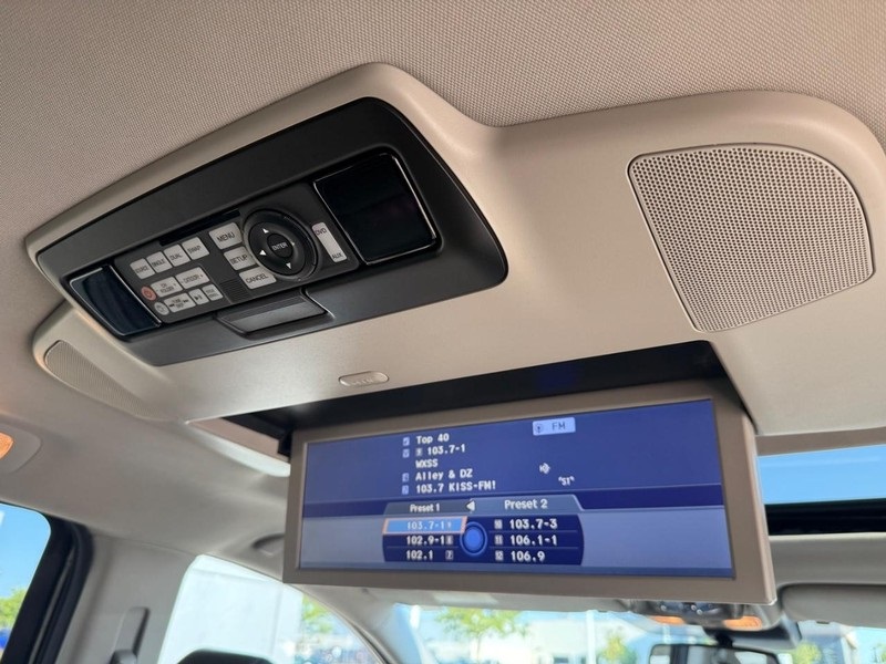 2016 Honda Odyssey Touring photo 15