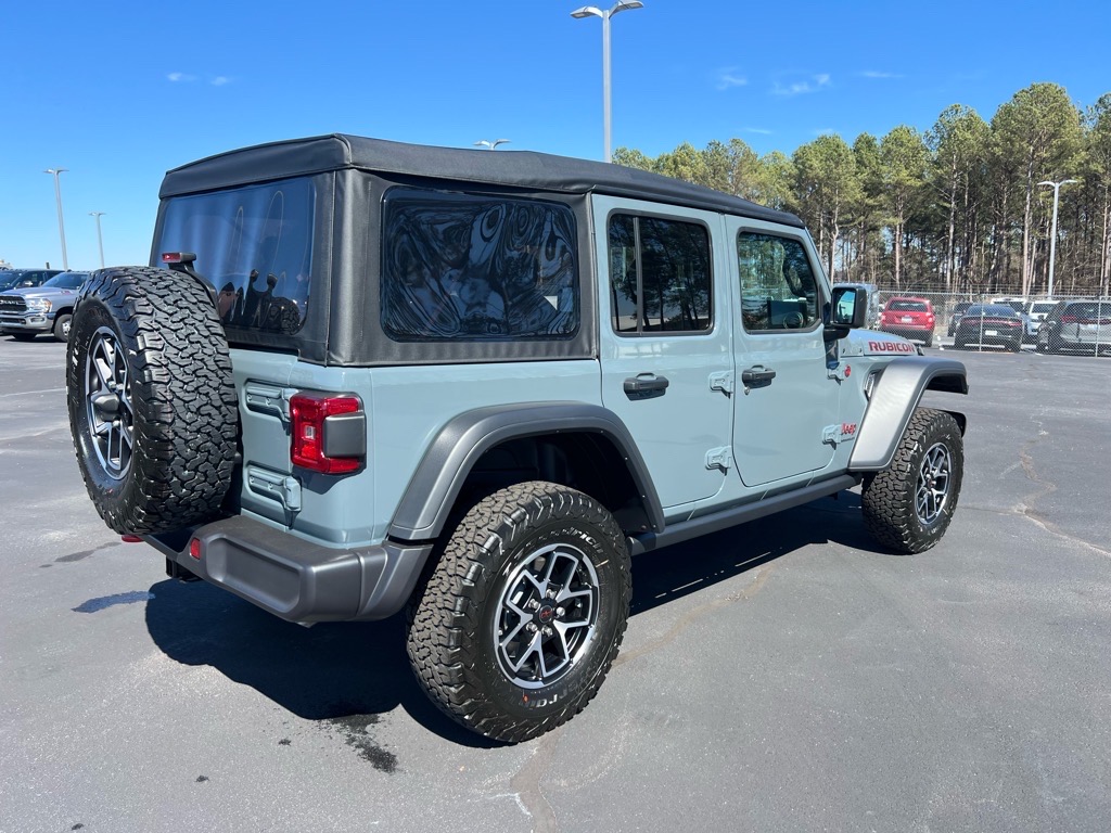 2025 Jeep Wrangler Rubicon photo 3