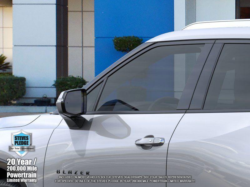 2025 Chevrolet Blazer Premier photo 12