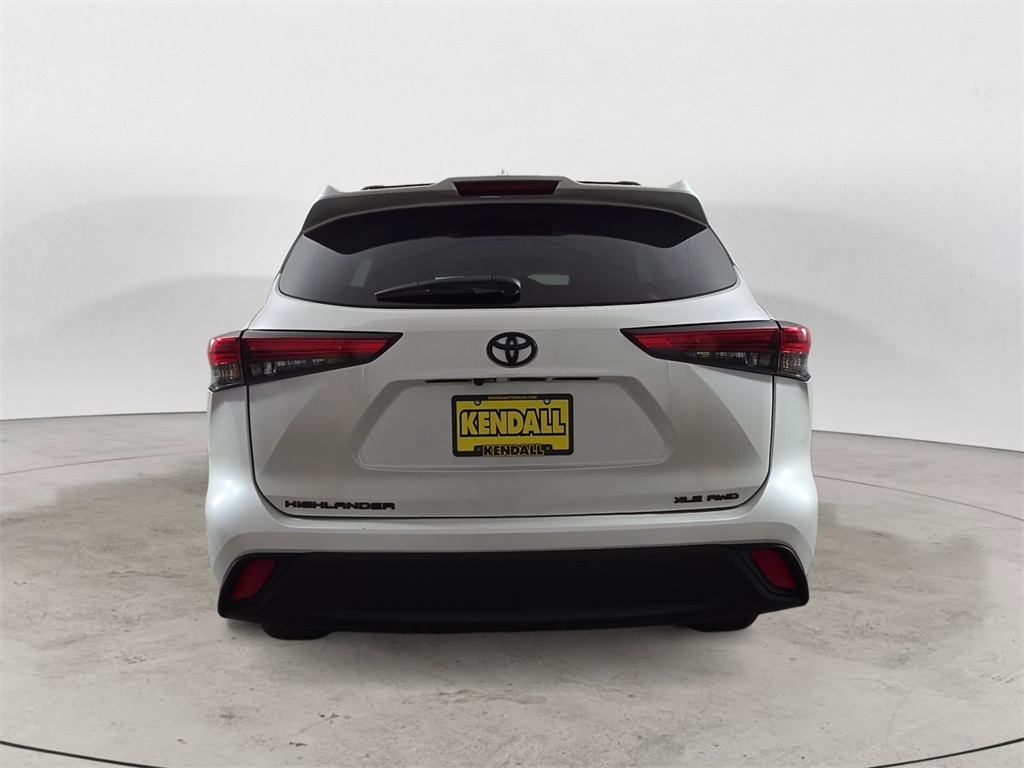 2022 Toyota Highlander XLE photo 4
