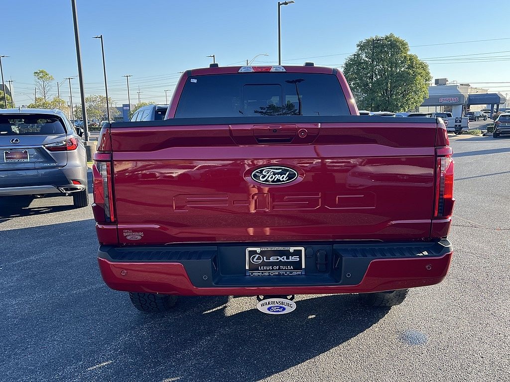 2025 Ford F-150 XLT photo 4