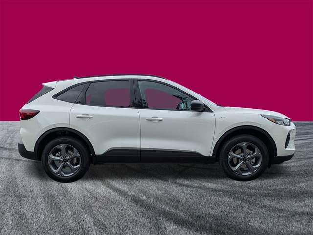 2026 Ford Escape ST-Line photo 2