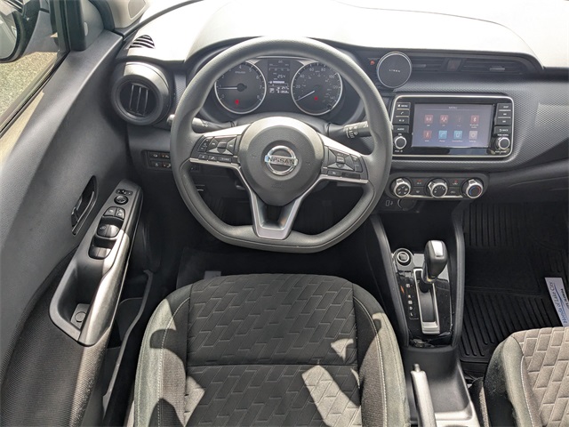 2021 Nissan Kicks S photo 12