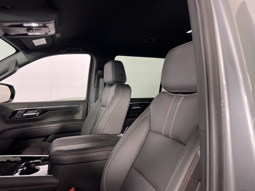 2025 Chevrolet Tahoe RST photo 21