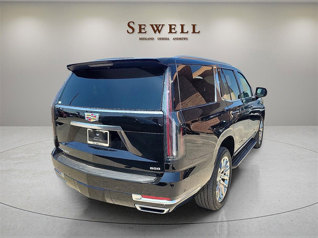 2025 Cadillac Escalade Luxury photo 4