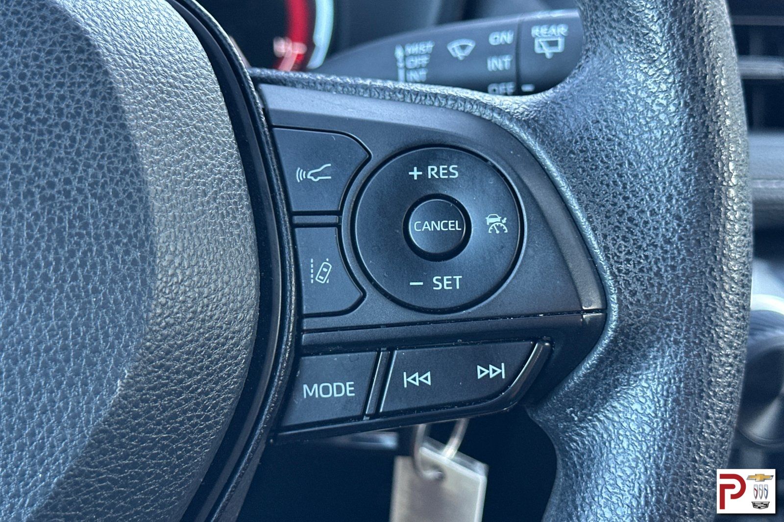 2023 Toyota RAV4 LE photo 24