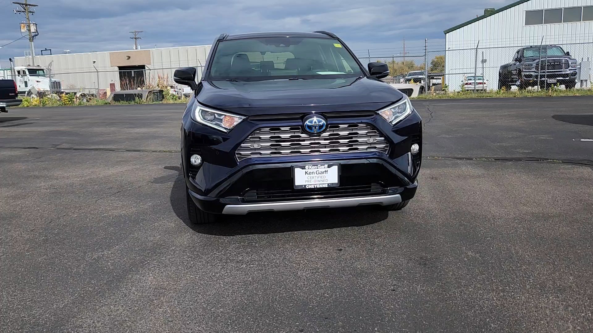 2020 Toyota RAV4 Hybrid XSE photo 3