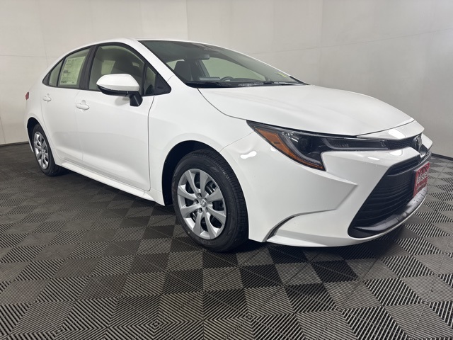 2026 Toyota Corolla LE's photo