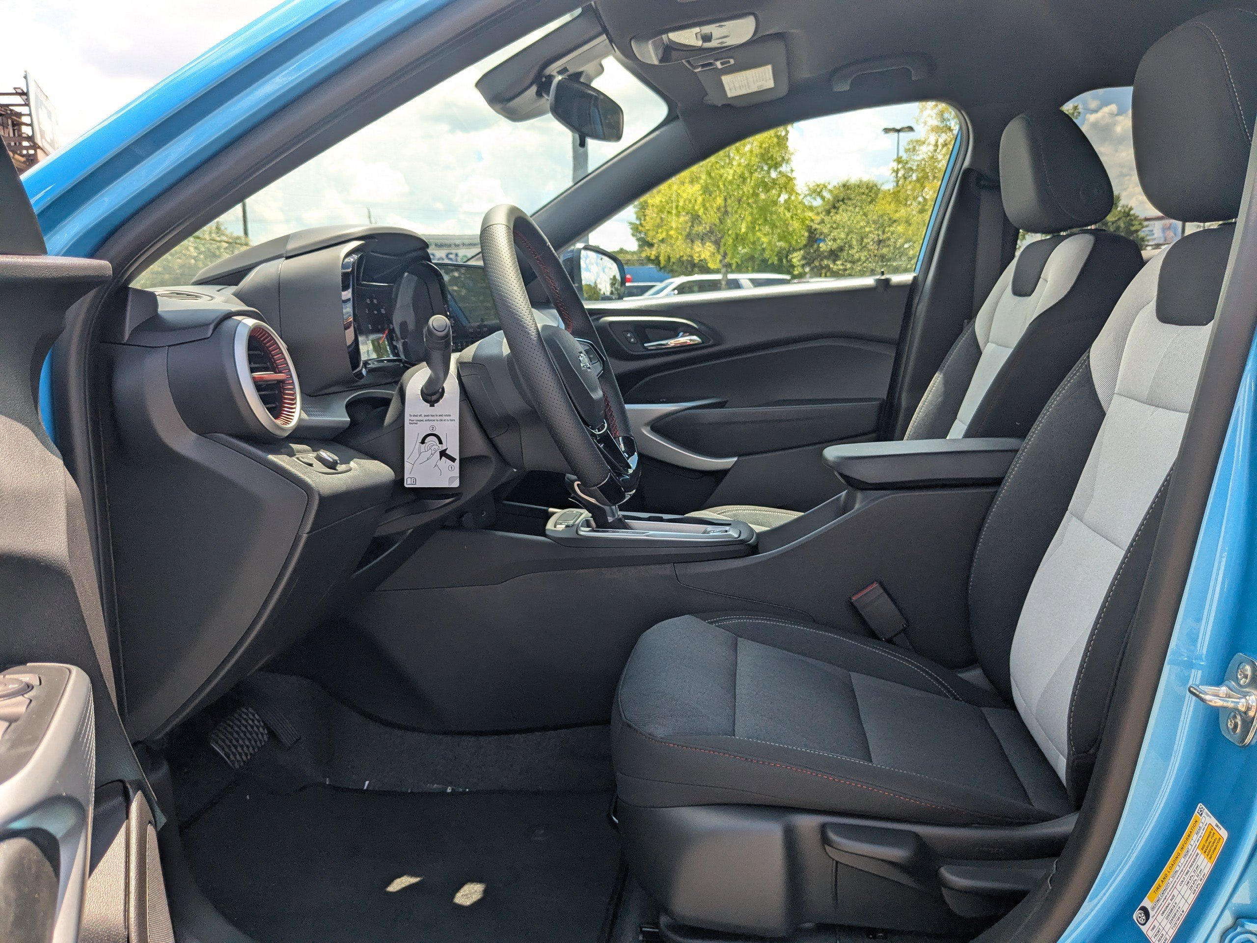 2025 Chevrolet Trax photo 20