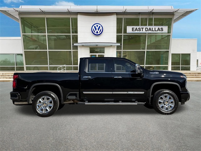 2024 Chevrolet Silverado 2500HD High Country photo 2