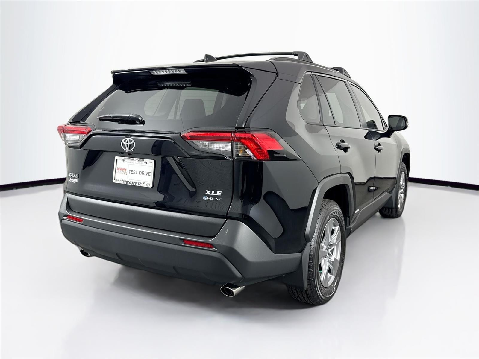 2025 Toyota RAV4 Hybrid XLE photo 6