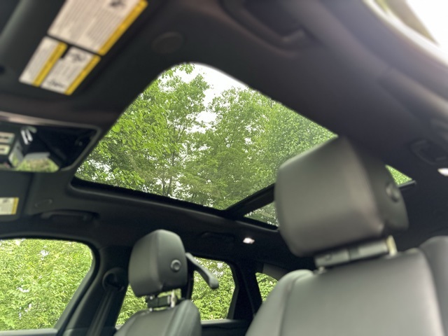 2026 Land Rover Range Rover Velar S photo 15