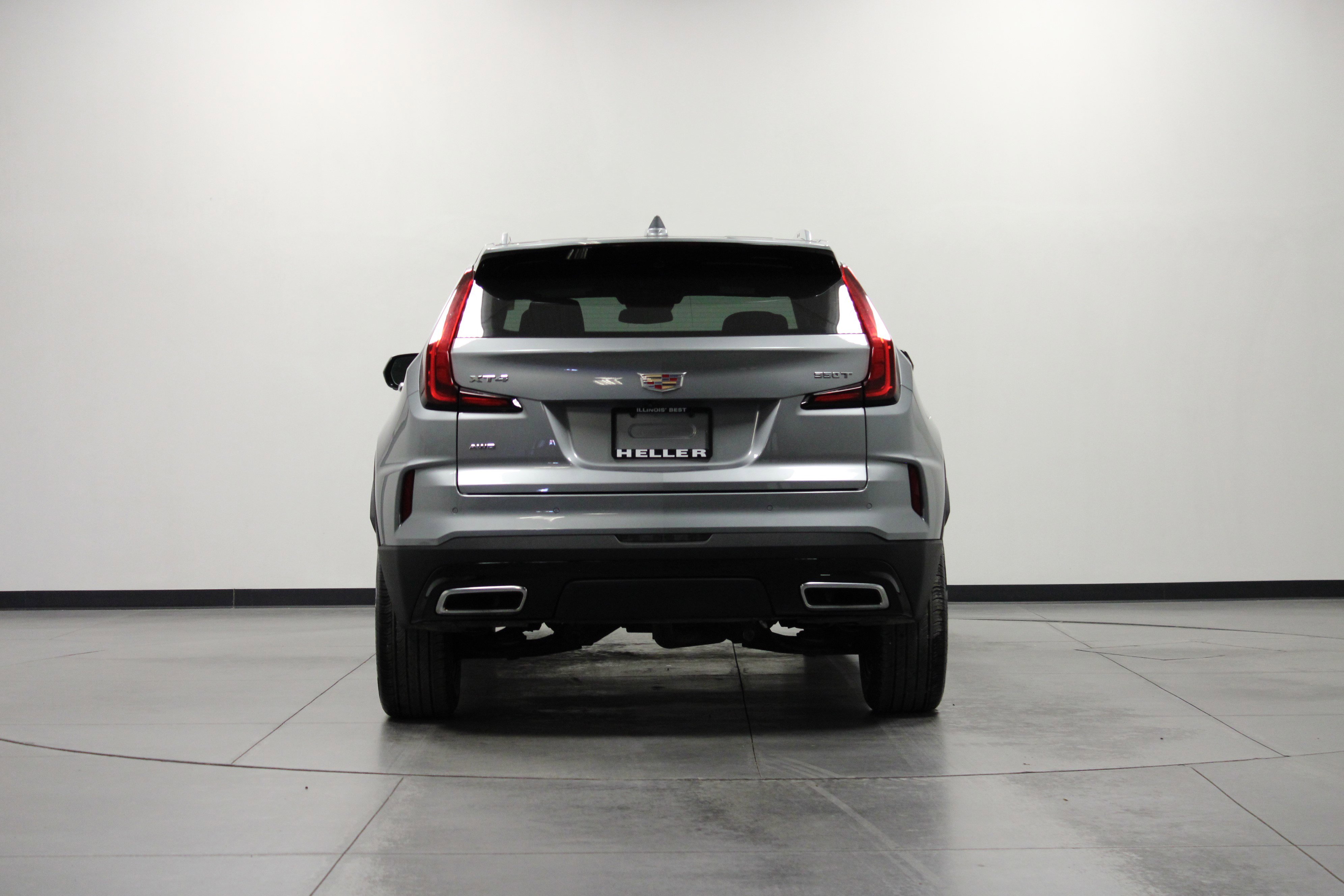 2025 Cadillac XT4 Premium Luxury photo 4
