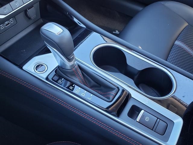2025 Nissan Altima SR photo 21