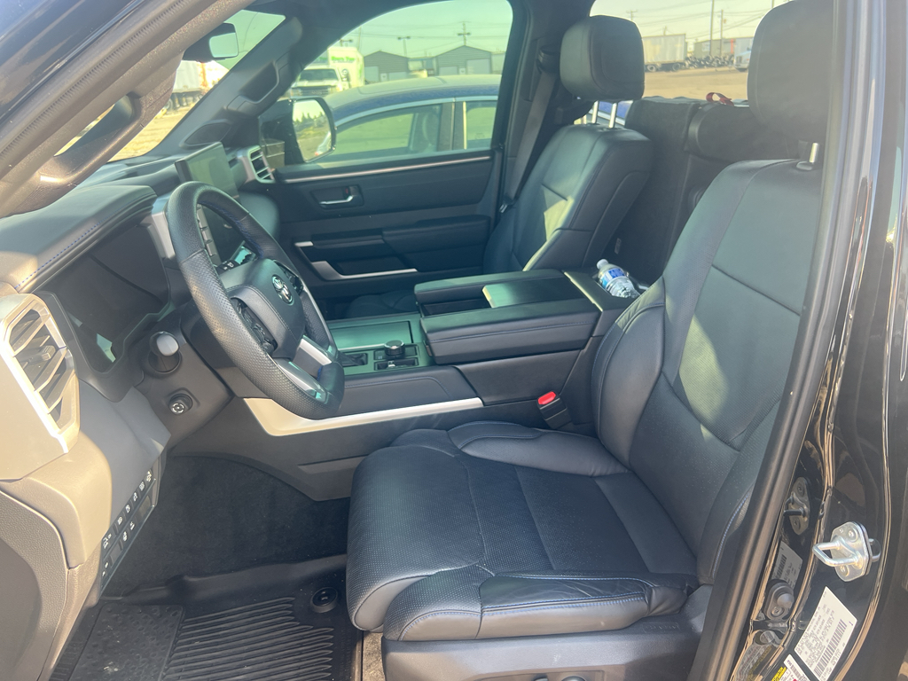 2024 Toyota Sequoia Platinum photo 4