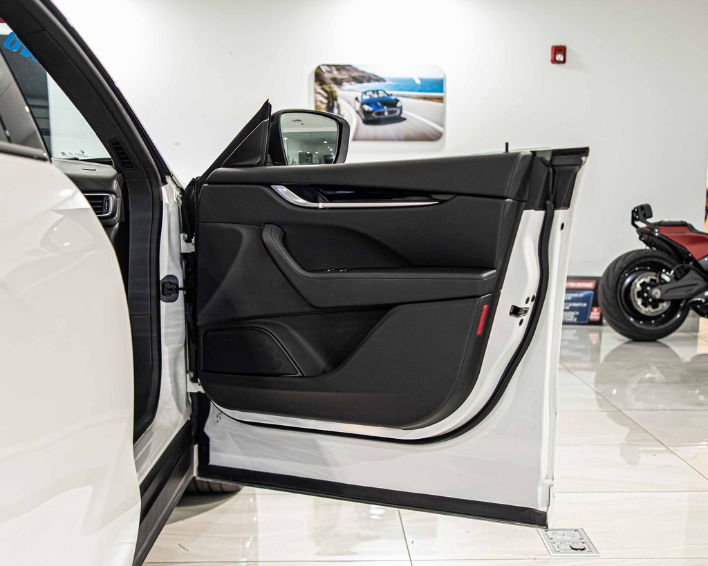 2021 MASERATI LEVANTE - Image 37