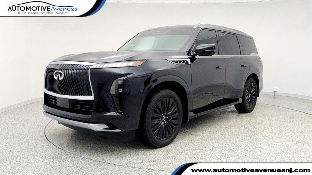 2025 INFINITI QX80 Sensory 4WD's photo