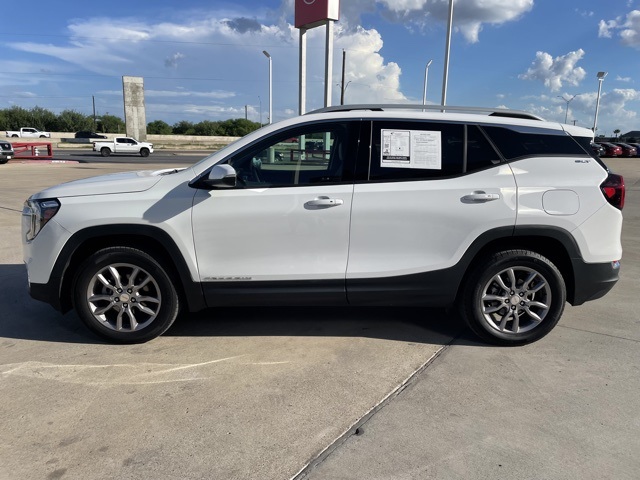 2024 Gmc Terrain SLT photo 2