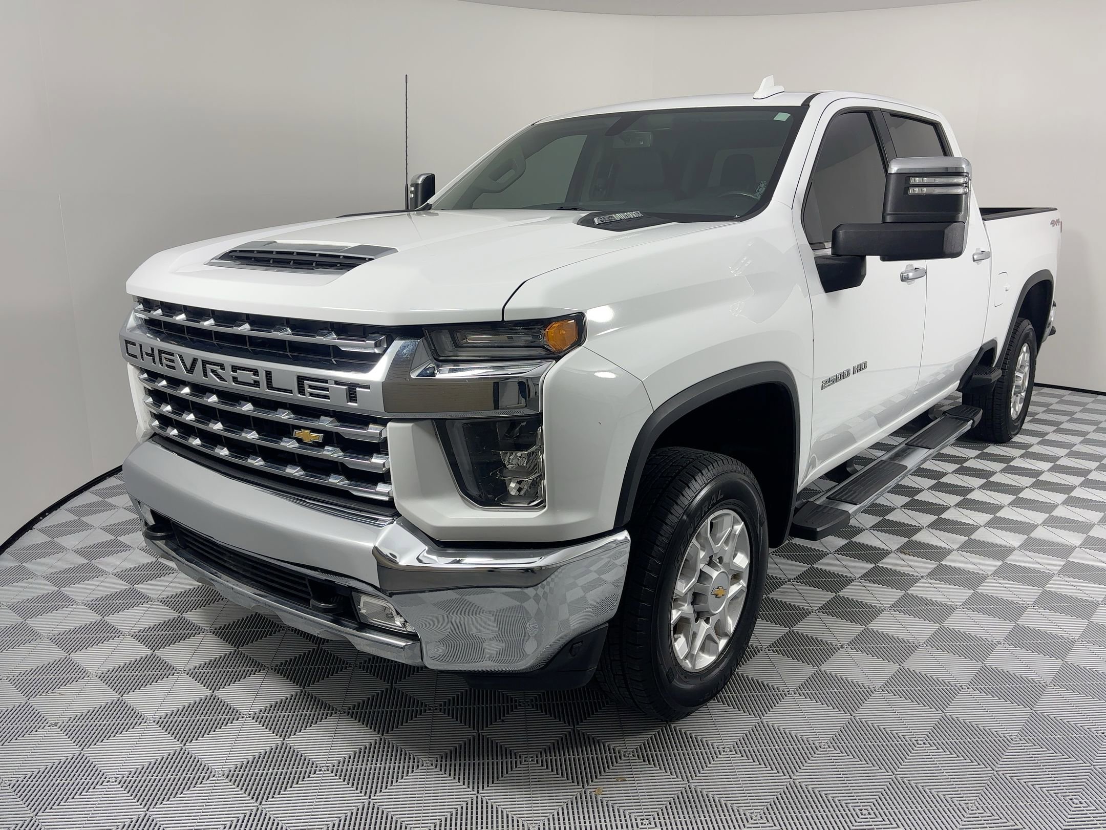 2023 Chevrolet Silverado 2500HD LTZ's photo