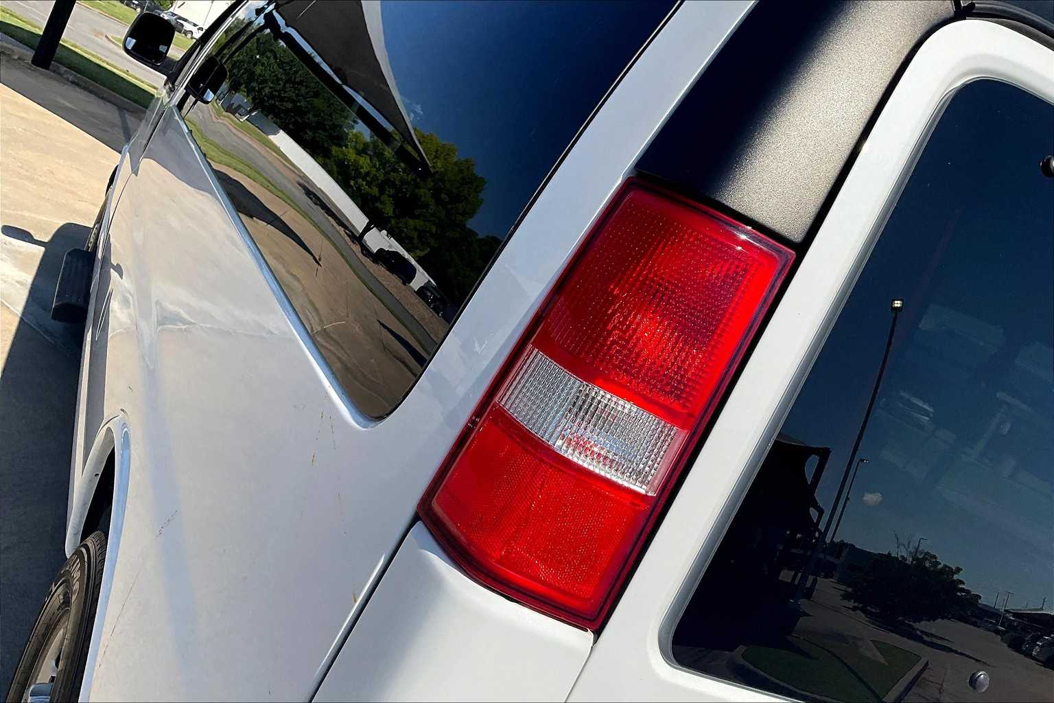 2023 Chevrolet Express LS photo 25