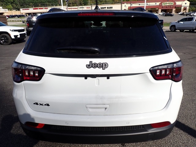 2026 Jeep Compass Limited Altitude photo 3