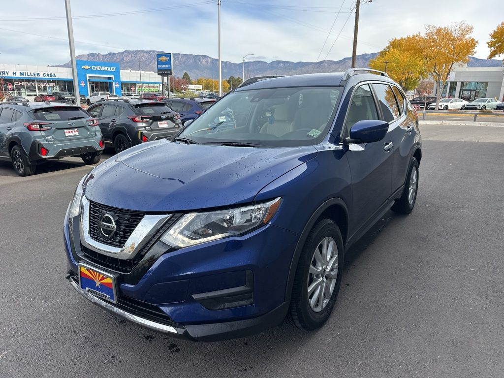 2020 Nissan Rogue SV's photo
