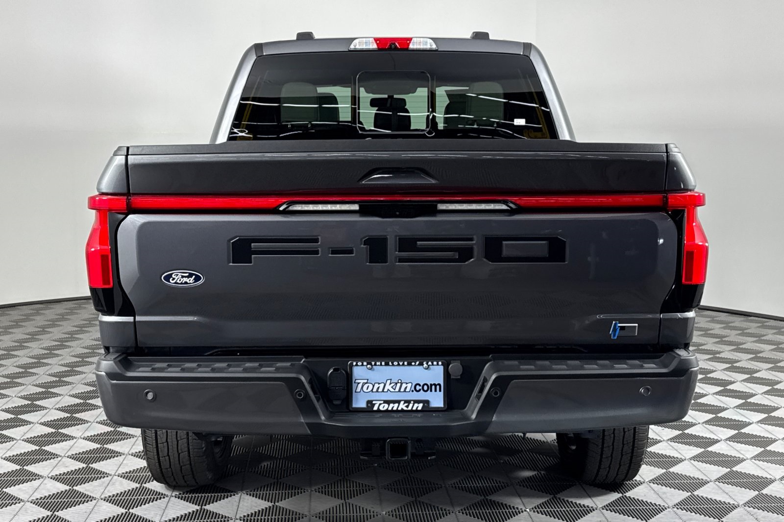 2024 Ford F-150 Lightning Platinum photo 5