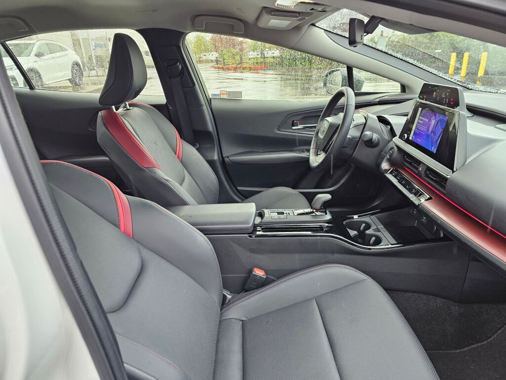2023 Toyota Prius Prime XSE photo 12