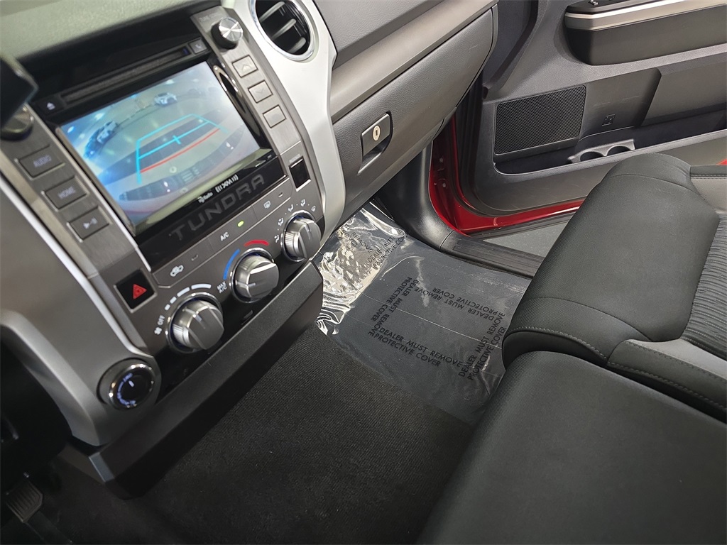 2016 Toyota Tundra SR5 photo 25