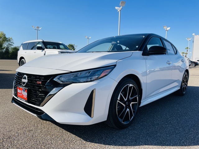2024 Nissan Sentra SR photo 3
