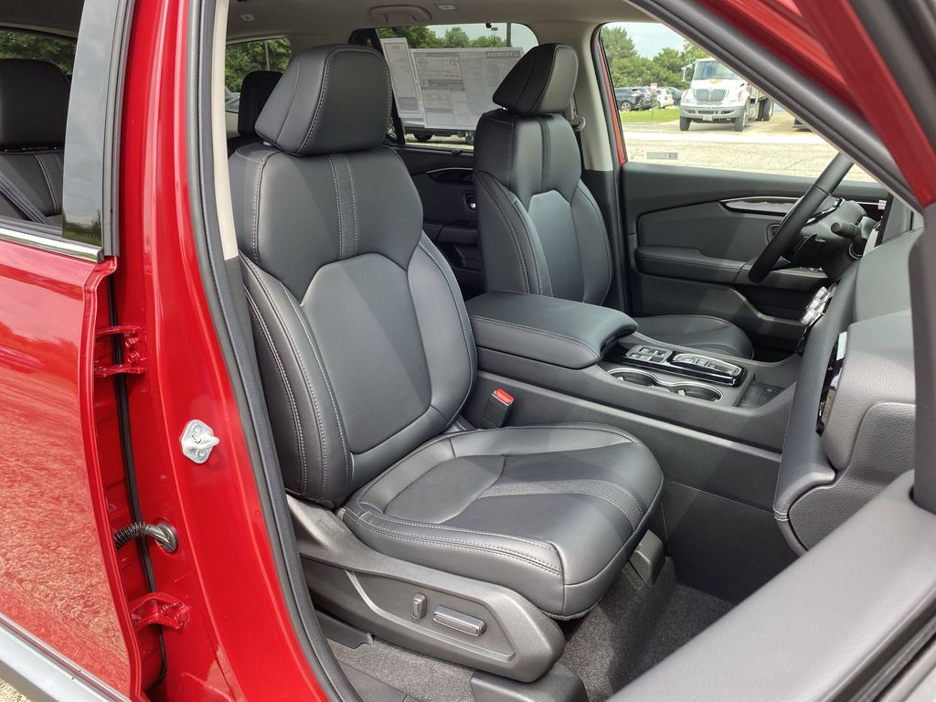 2025 Honda Pilot Touring photo 29