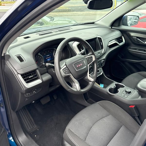 2022 Gmc Terrain SLE photo 5