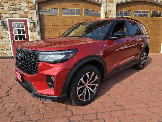 2025 Ford Explorer ST-Line photo 7