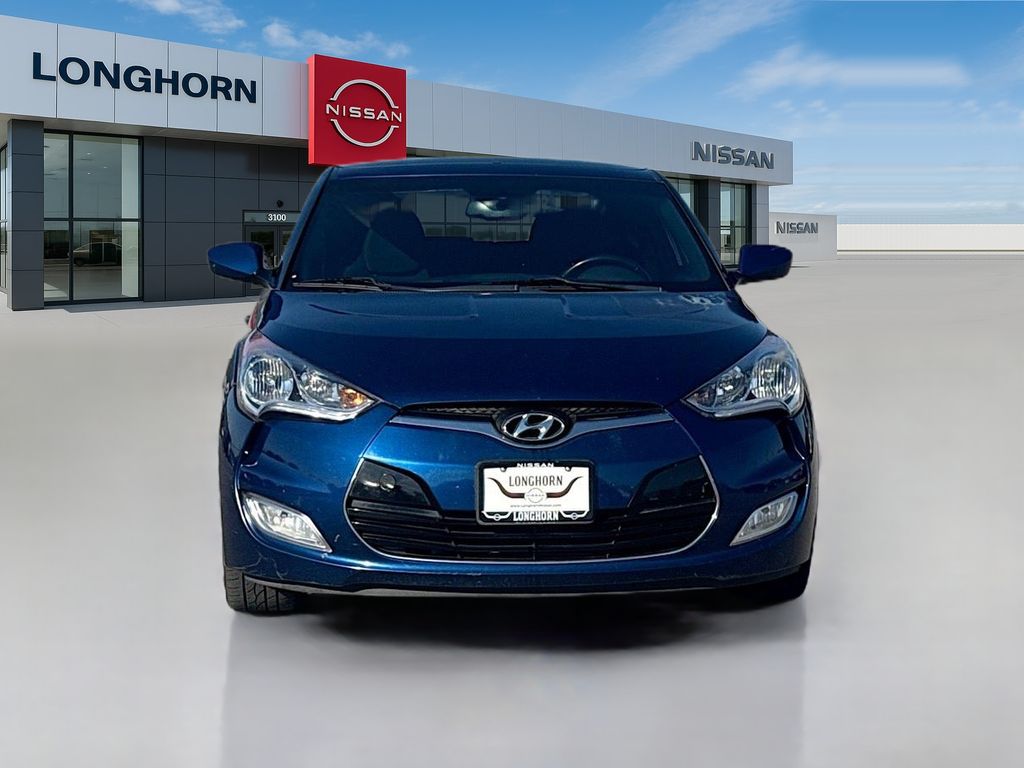 2017 Hyundai Veloster Value Edition R-Spec Turbo photo 2