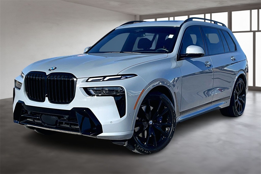 2024 BMW X7 Base's photo