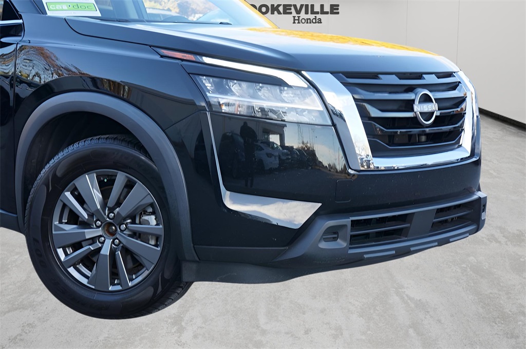 2022 Nissan Pathfinder S photo 3