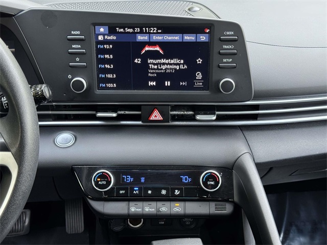 2023 Hyundai Elantra SEL photo 19