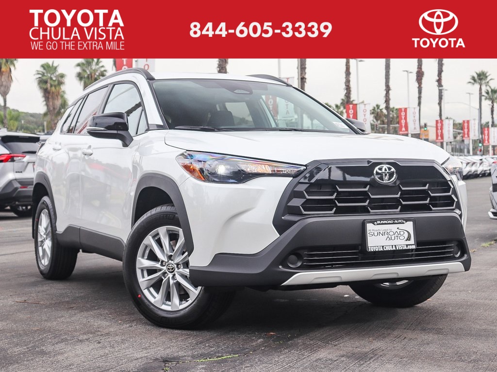 2026 Toyota Corolla Cross LE's photo