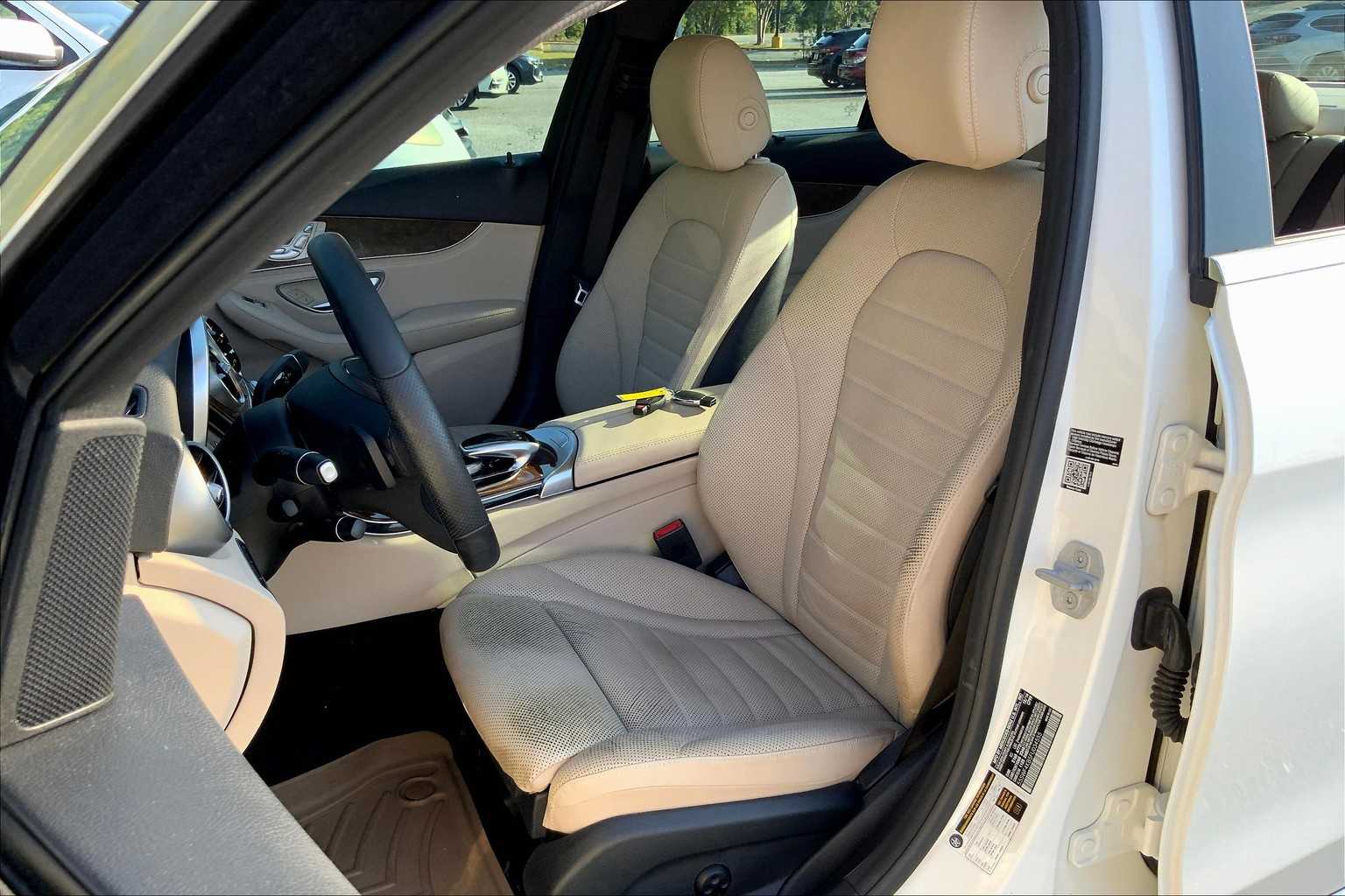 2015 Mercedes Benz C 300 4MATIC photo 7
