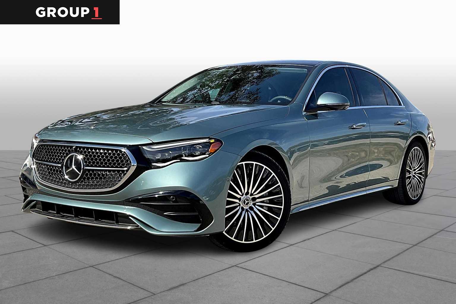 2025 Mercedes-Benz E-Class E450's photo