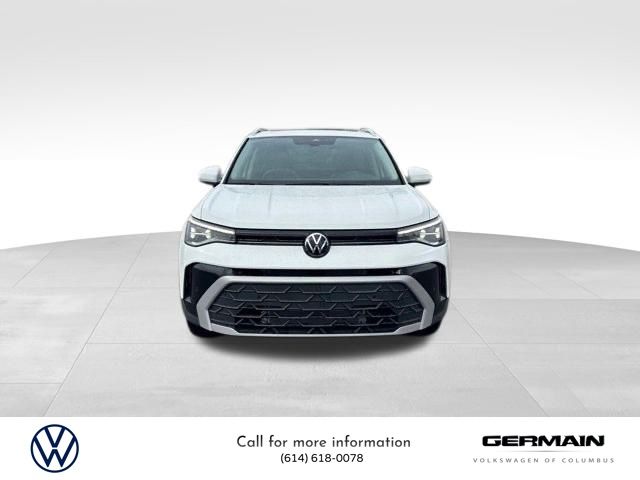 2025 Volkswagen Taos SE photo 2