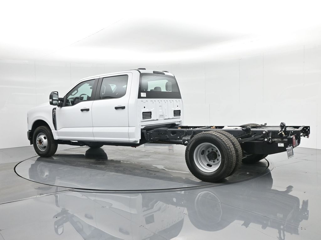 2025 Ford F-350 Super Duty XL