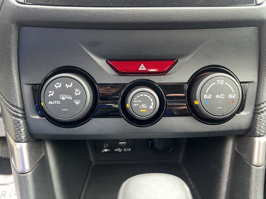 2020 Subaru Forester Premium photo 13