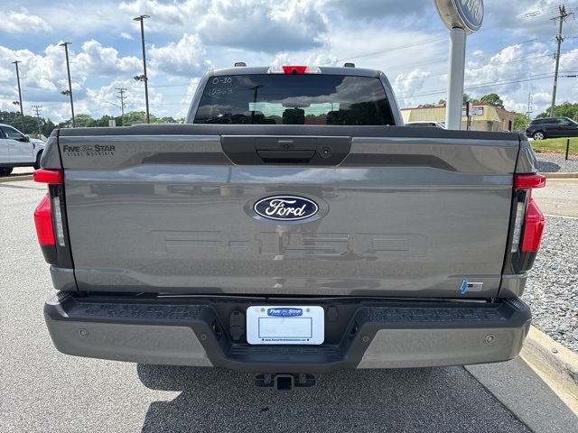 2025 Ford F-150 Lightning photo 9