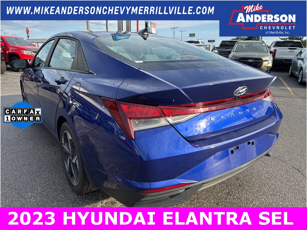 2023 Hyundai Elantra SEL photo 5