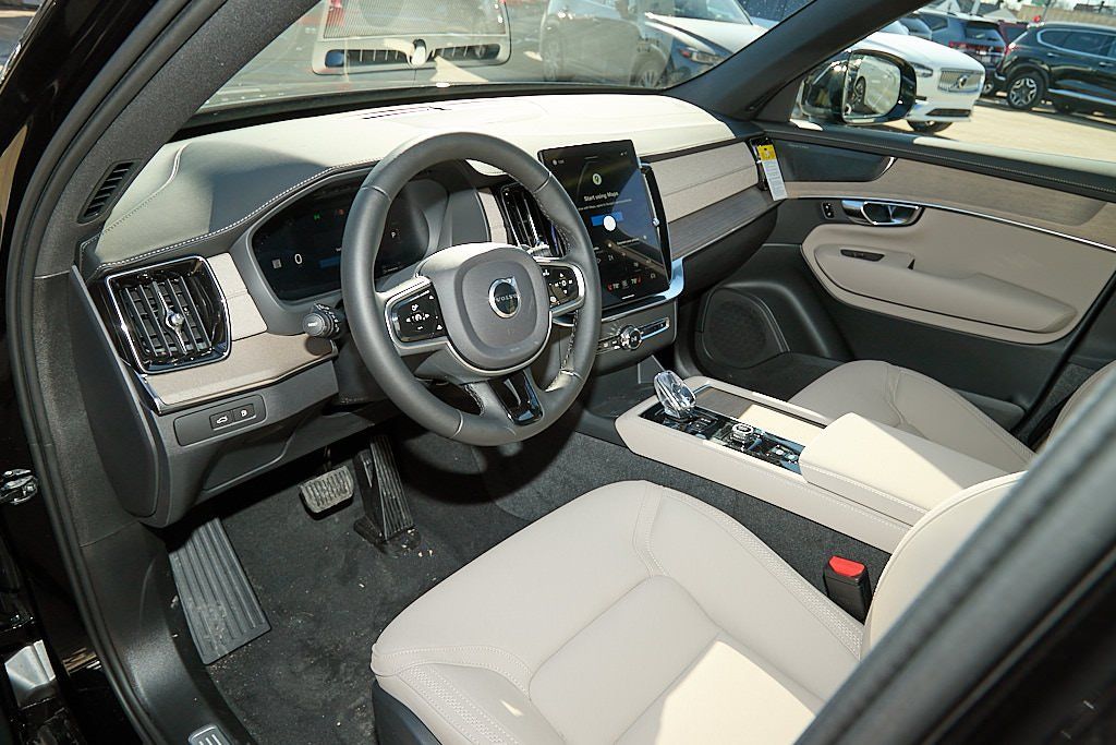 2026 VOLVO XC90 - Image 11