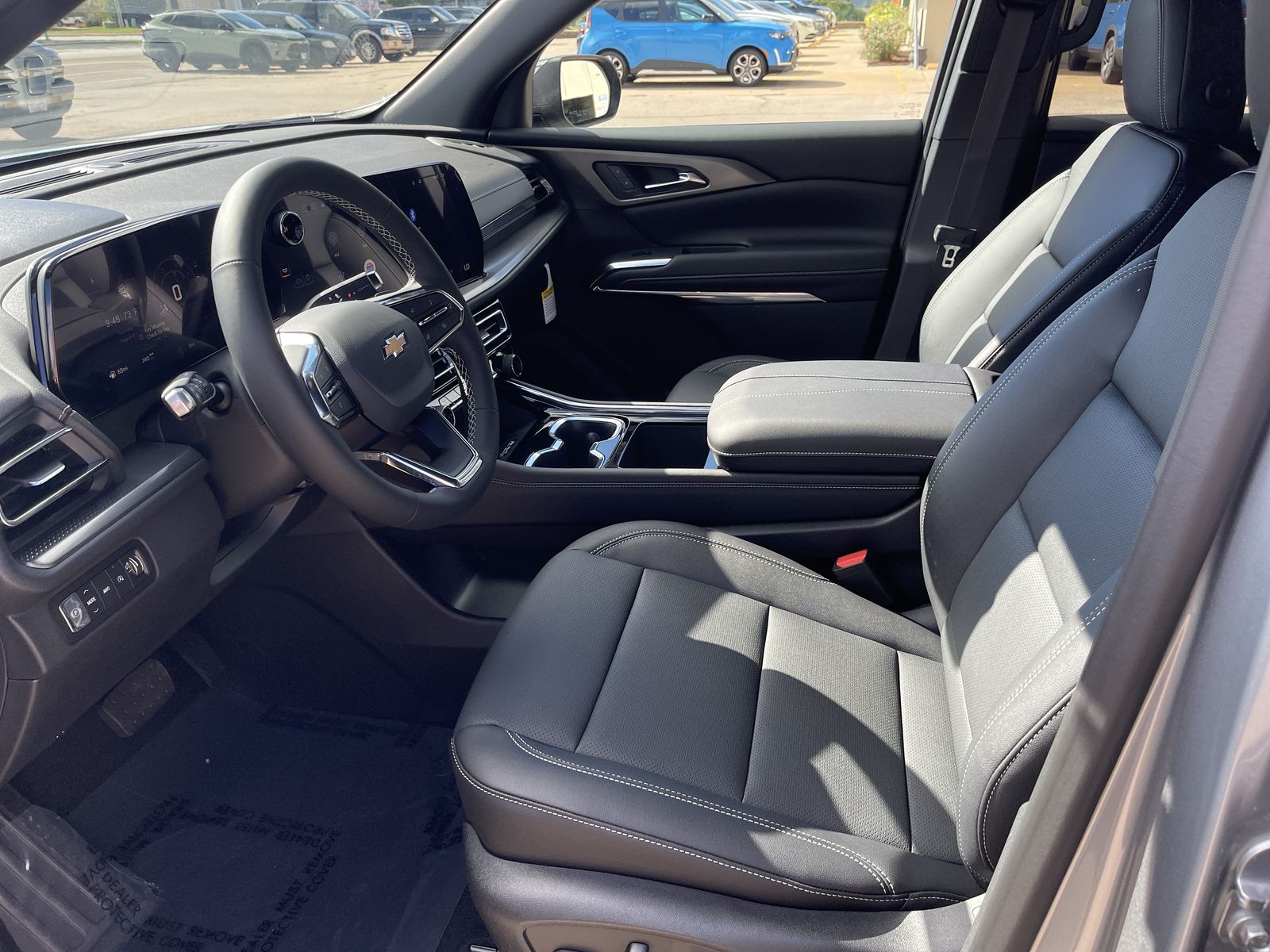 2026 Chevrolet Traverse photo 3